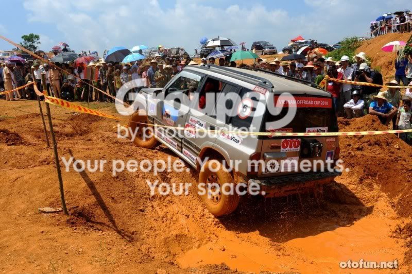 Đội Autovina team thi đấu