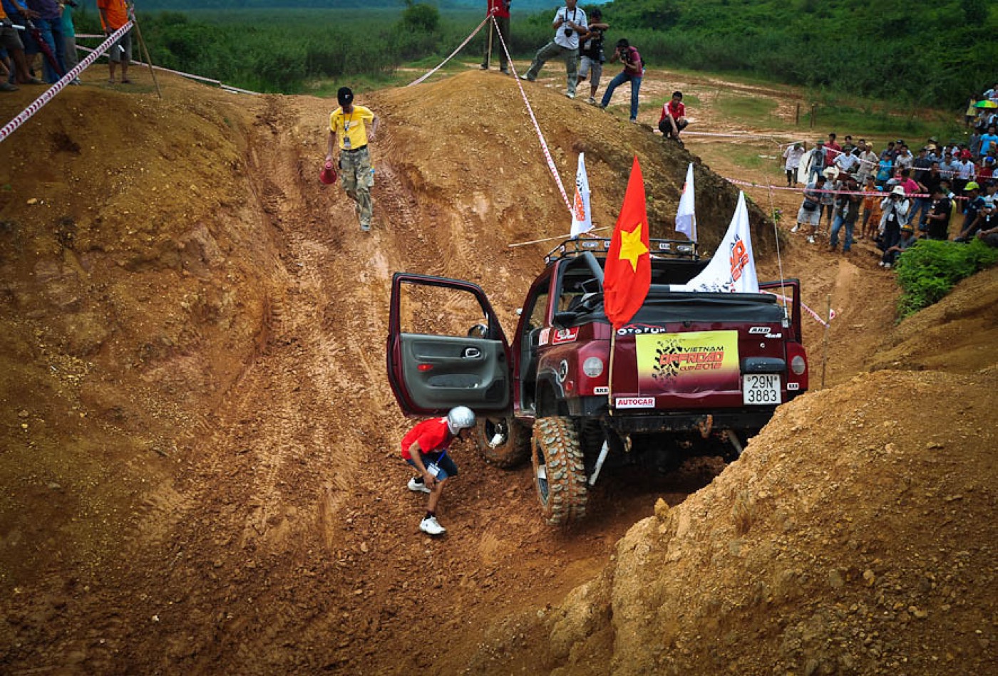 Hành động tại đường thi