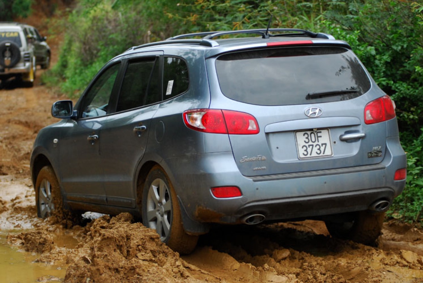 Chiếc Santa Fe "đã biết offroad"